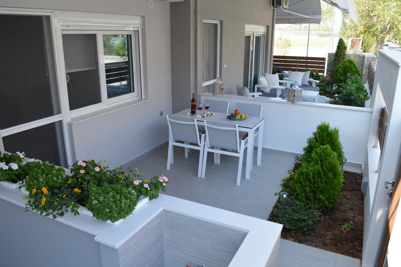 Aqua Luxury Villas Nea Poteidaia Exterior photo